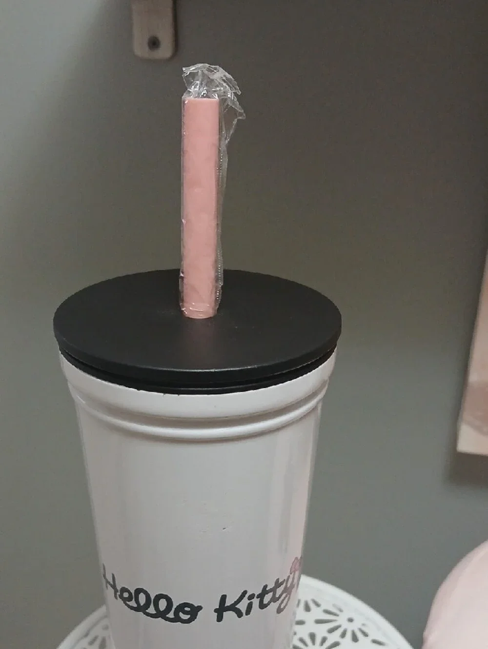 Hello Kitty White Tumbler with Pink Accents and Black Lid NWT
